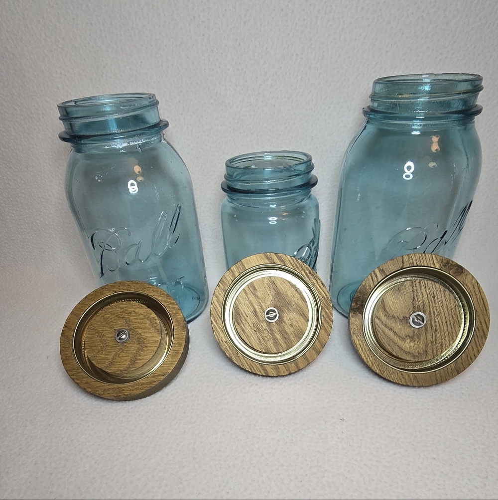 Mason Blue Jars with Brown Lids - Picture 4 of 5